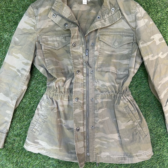 Green Camouflage Jacket - Picture 4 of 8